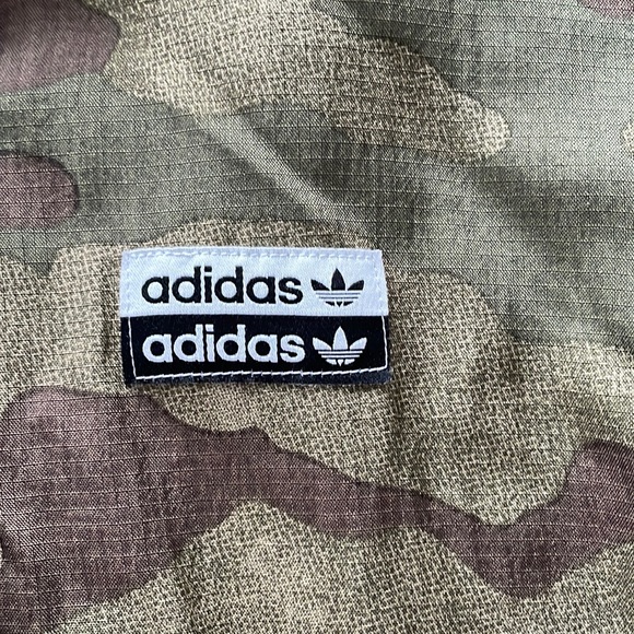 Adidas cropped jacket in Camo - Picture 3 of 7